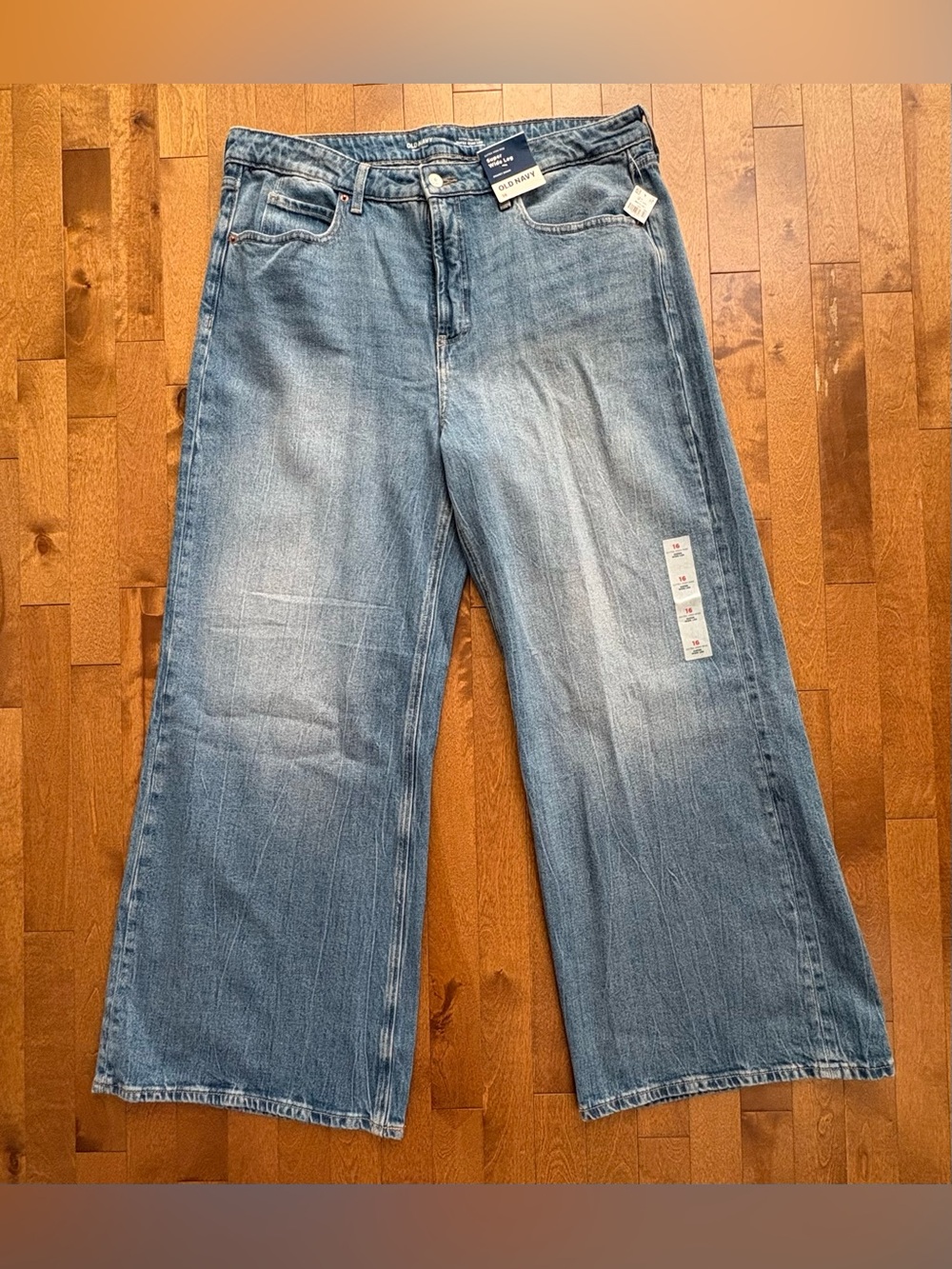 Old Navy Extra High-Rise Super Wide Leg Drapey Jeans (Size 16)
